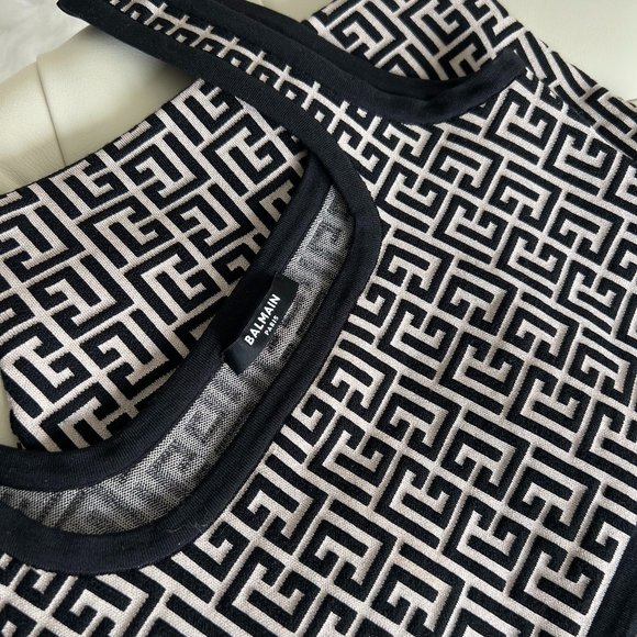 Cropped Bicolor Jacquard Sports Bra Top With Balmain Monogram - 36 - Picture 5 of 8